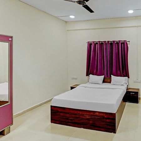 Amba Executive An Apartment Hotel Mundhva Exterior foto