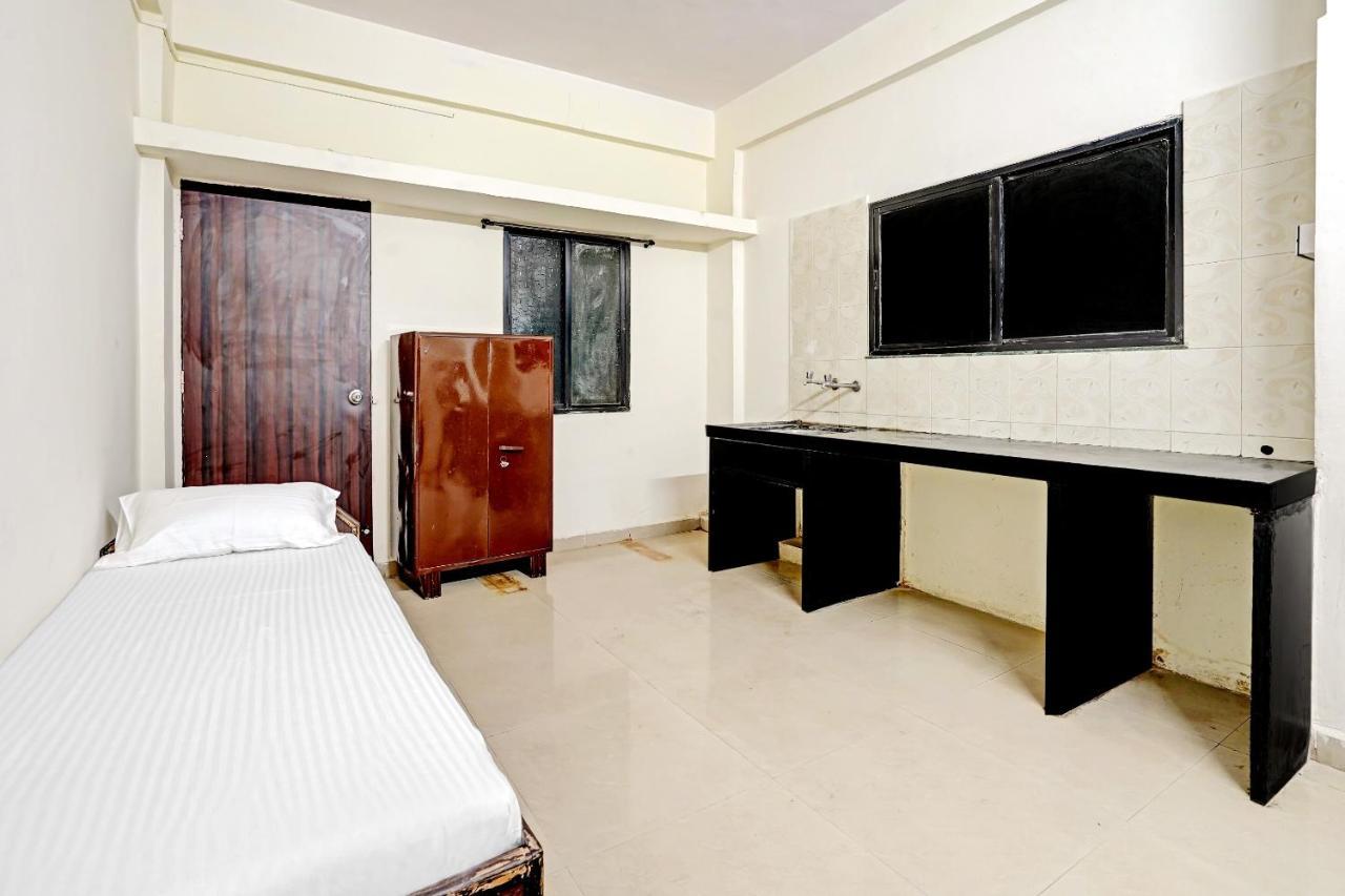 Amba Executive An Apartment Hotel Mundhva Exterior foto