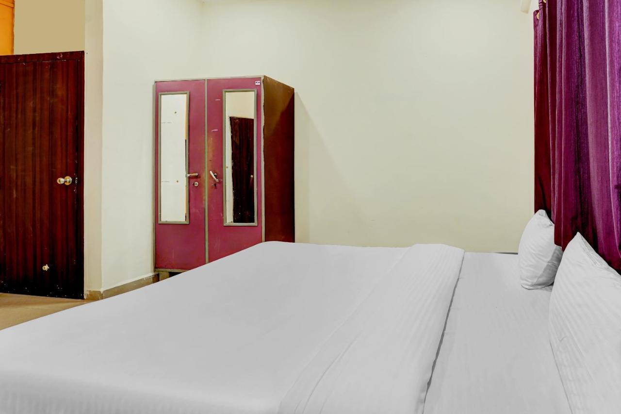 Amba Executive An Apartment Hotel Mundhva Exterior foto