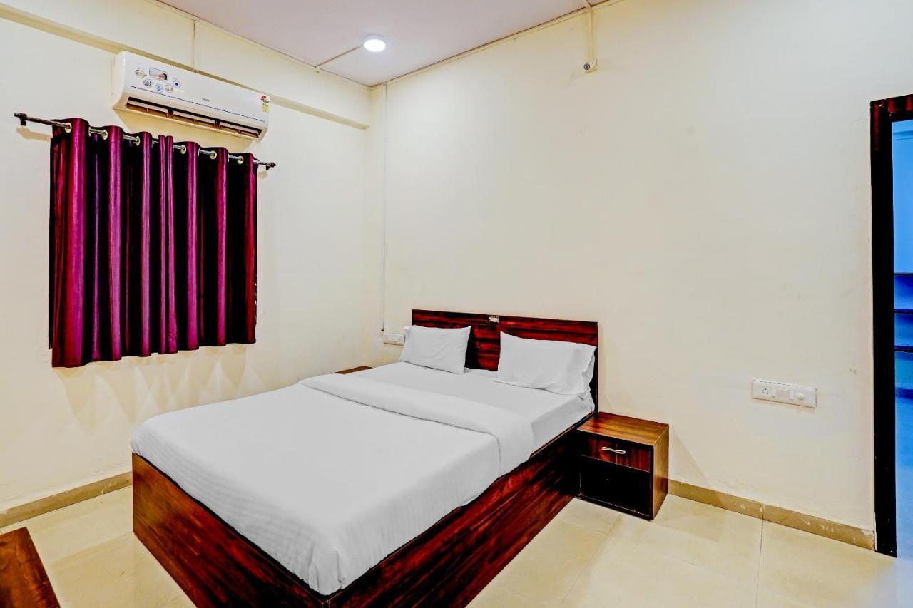 Amba Executive An Apartment Hotel Mundhva Exterior foto