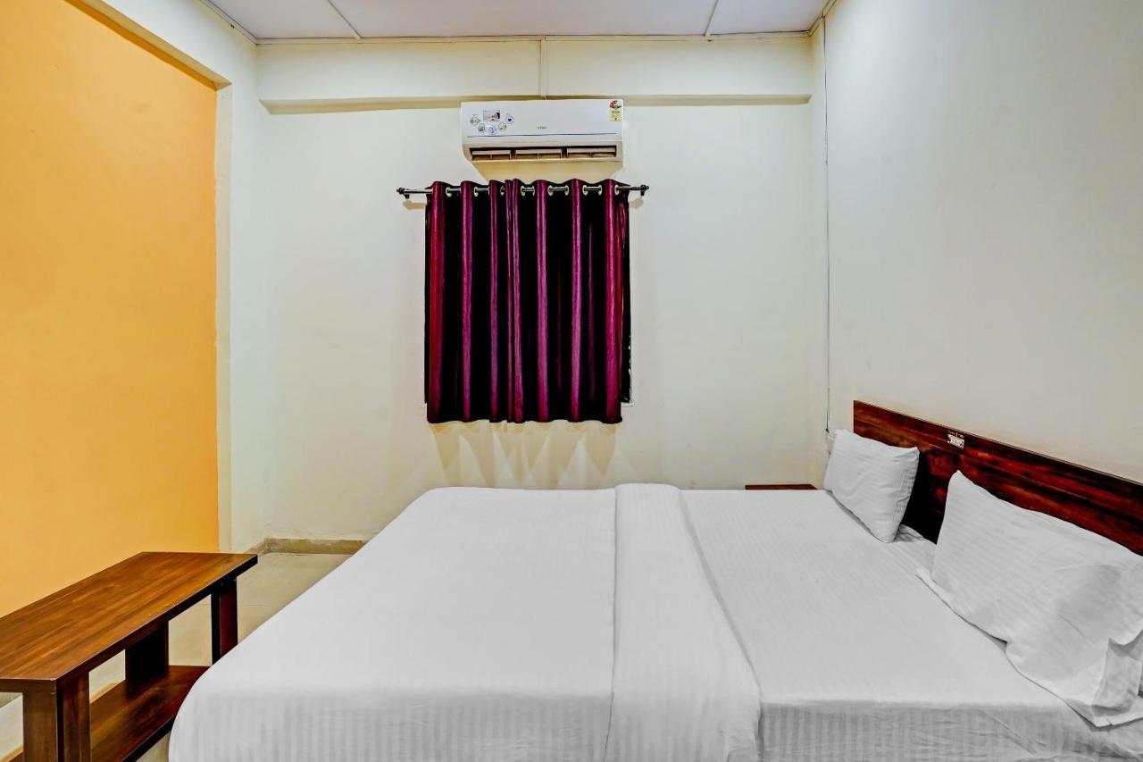 Amba Executive An Apartment Hotel Mundhva Exterior foto