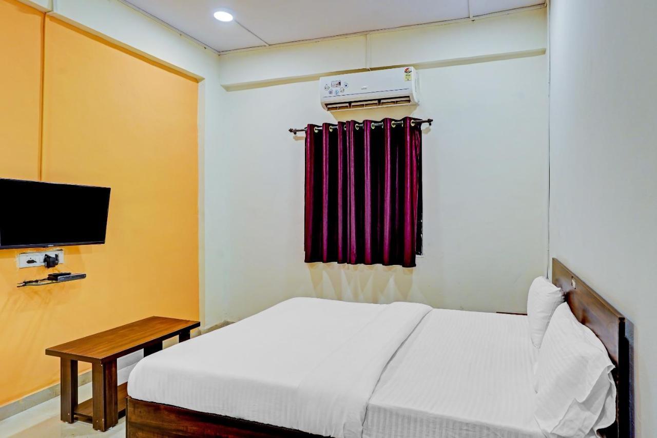 Amba Executive An Apartment Hotel Mundhva Exterior foto