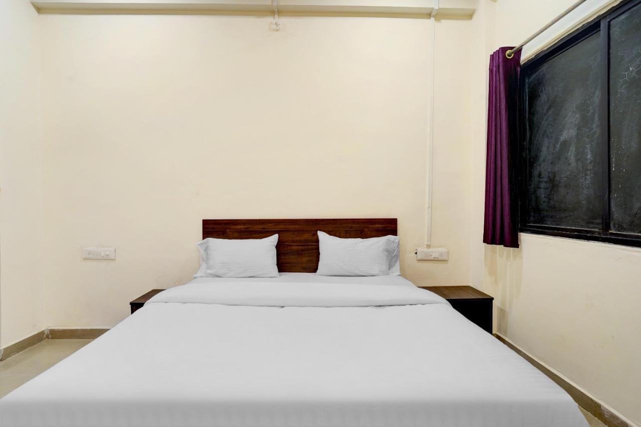 Amba Executive An Apartment Hotel Mundhva Exterior foto