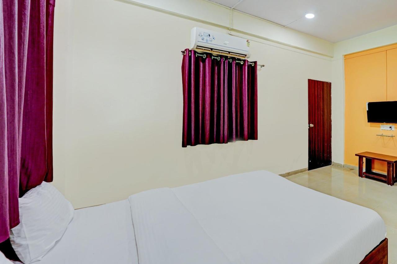 Amba Executive An Apartment Hotel Mundhva Exterior foto